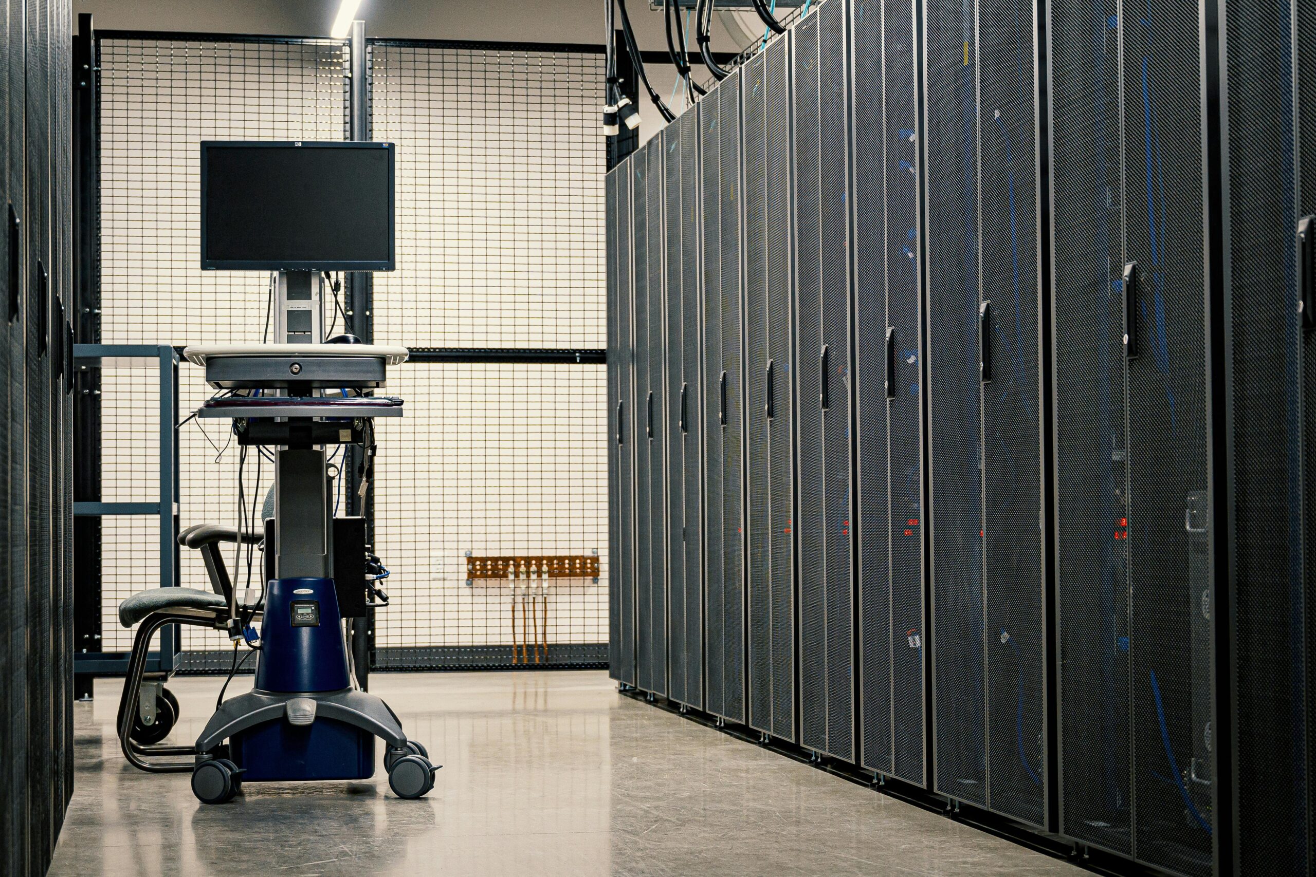 All You Need to Know About How a Data Center Works&nbsp;