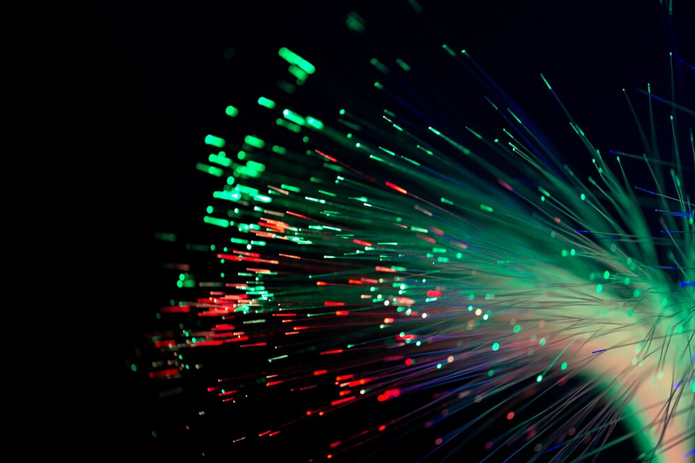 comparison between fiber and wireless internet